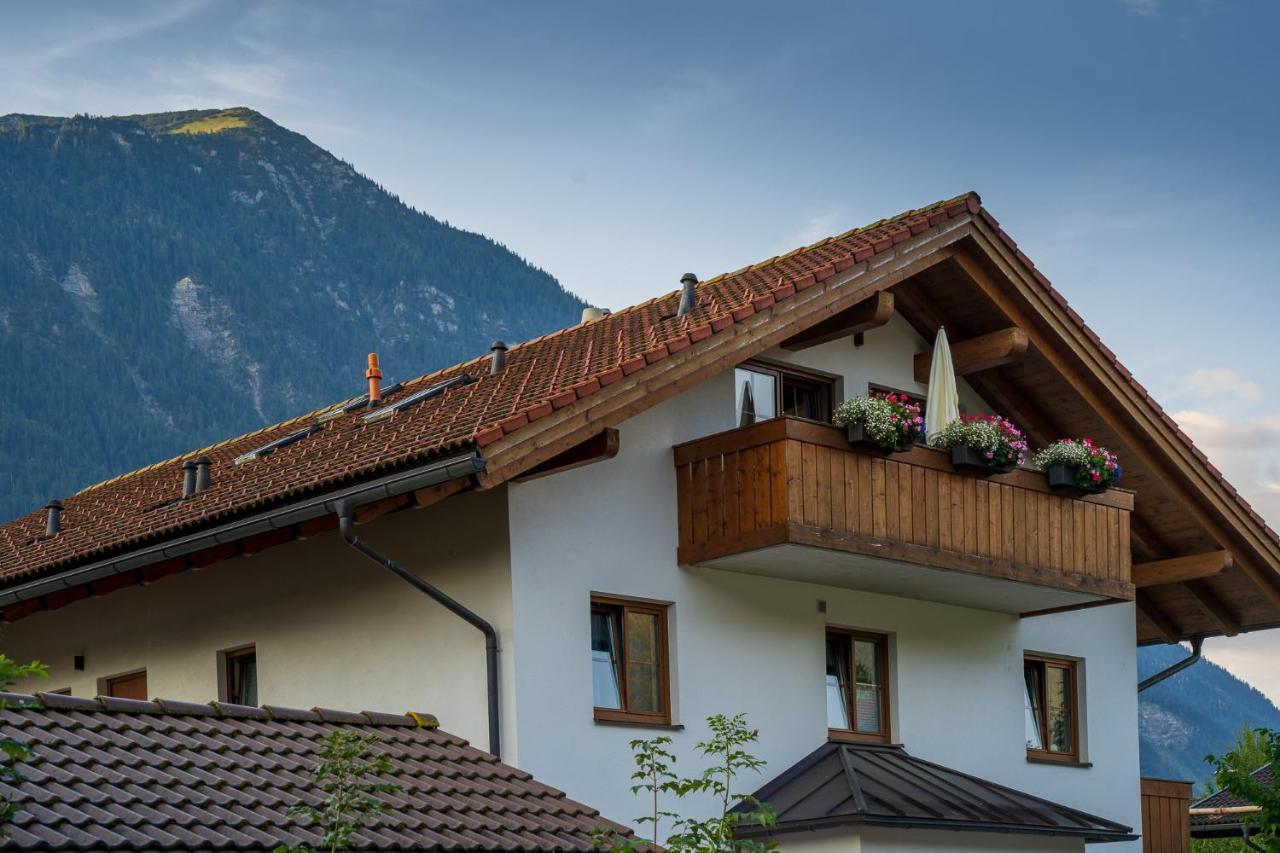 Das Bergquartier - Ferienwohnung Muhlberg Oberau  Esterno foto